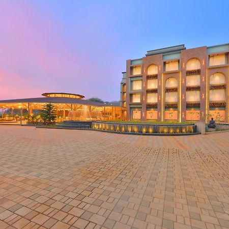 Hotel Urbane By Treat Daman Exterior foto